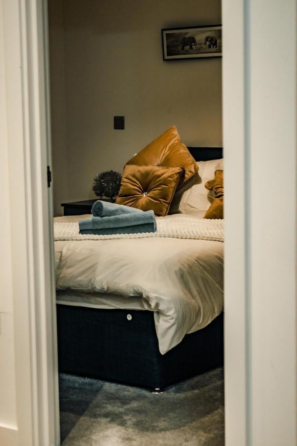 Bv Cosy Basement Apartment At Conditioning House Bradford  Eksteriør billede