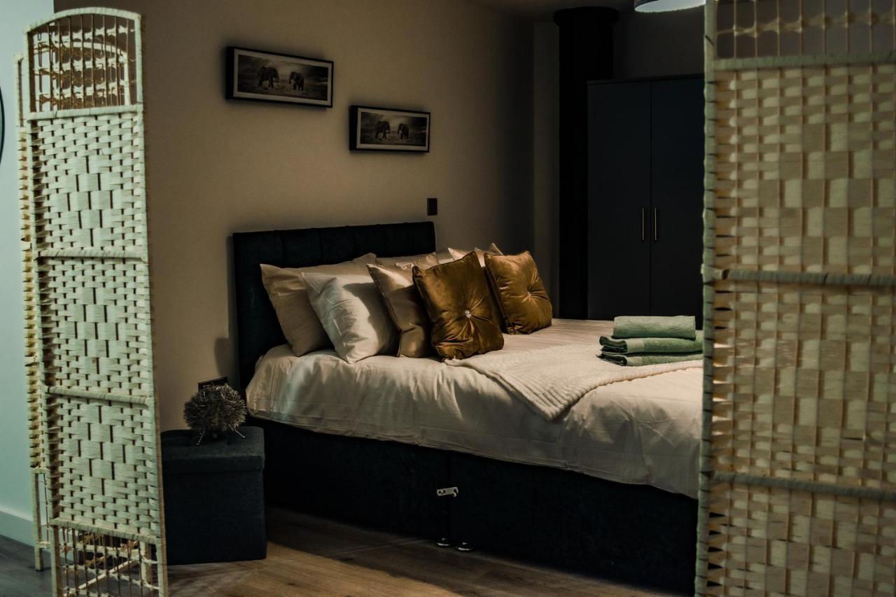 Bv Cosy Basement Apartment At Conditioning House Bradford  Eksteriør billede